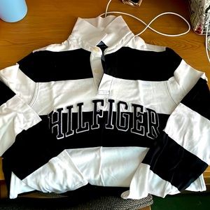men’s small tommy hilfiger polo